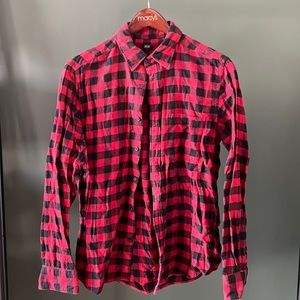Uniqlo Long Sleeve Checkered Button Down Shirt (Size M)